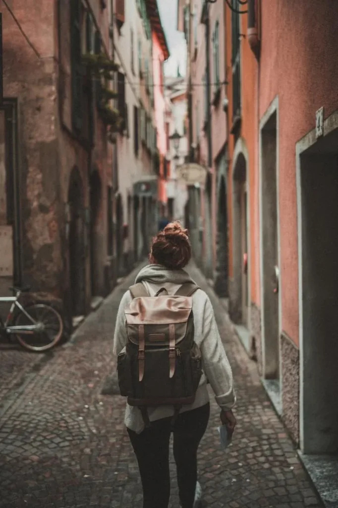 How to Make Your Backpack Look Smaller || Backpackbin.com