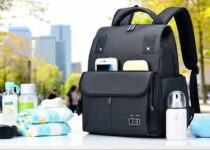 diaper backpacks with built-in usb ports for busy dads || Backpackbin.com